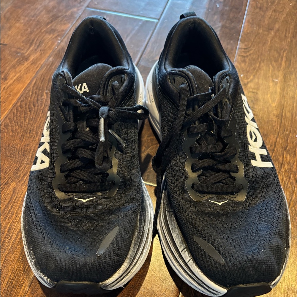 Hoka Women’s Black and White Bondi Shoes sz 7.5 wide - Picture 3 of 6